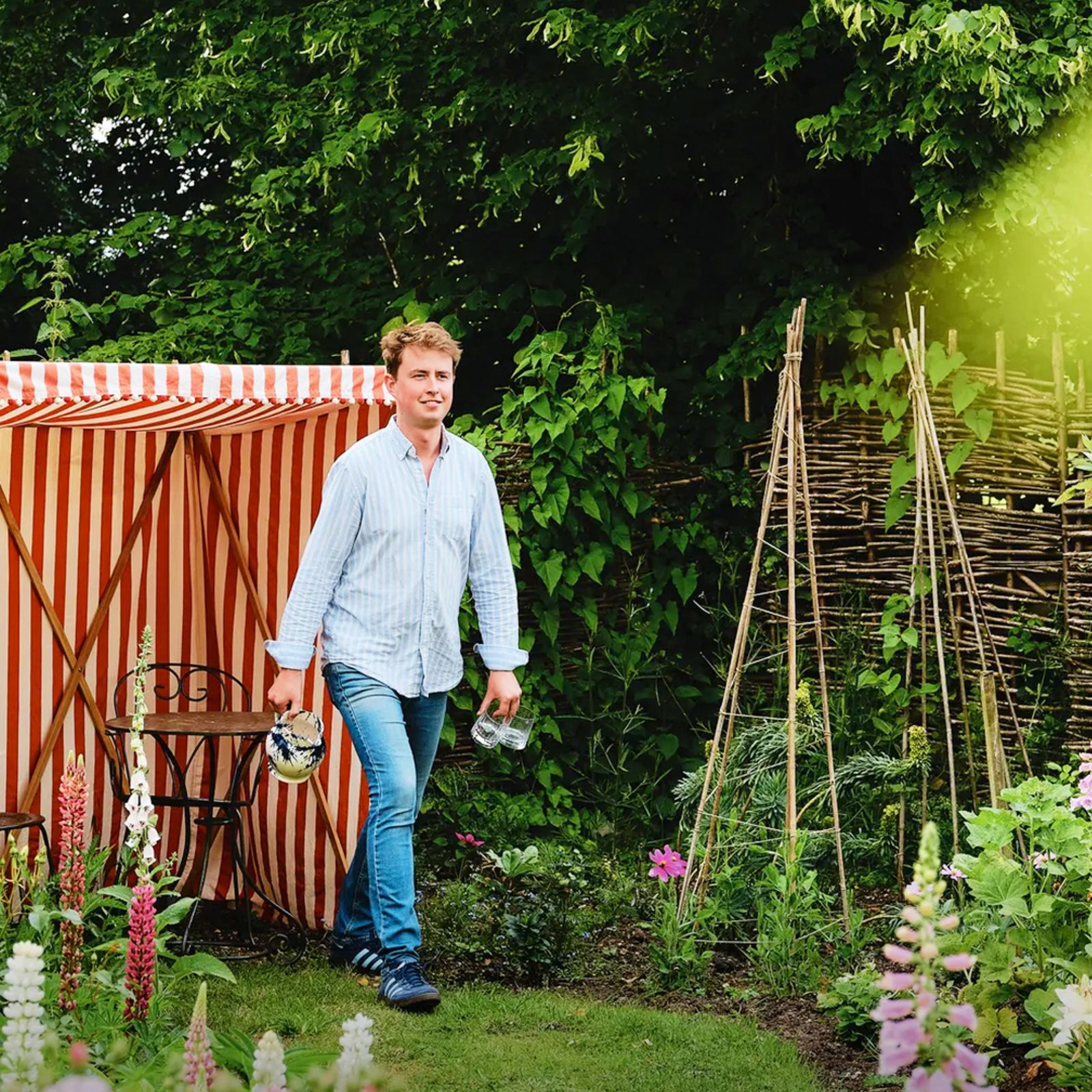 Inside a tiny Cotswold cottage embraced by nature